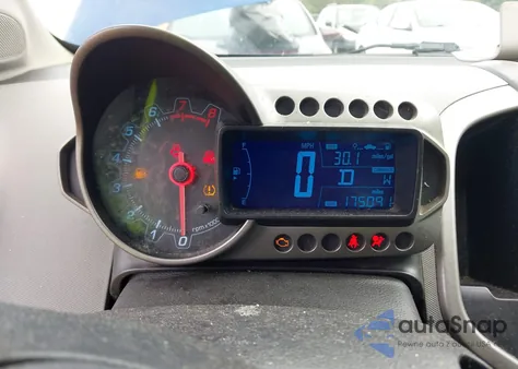 2014 Chevrolet Sonic Lt Auto z USA, uszkodzony, nr VIN 1G1JC5SG7E4222904